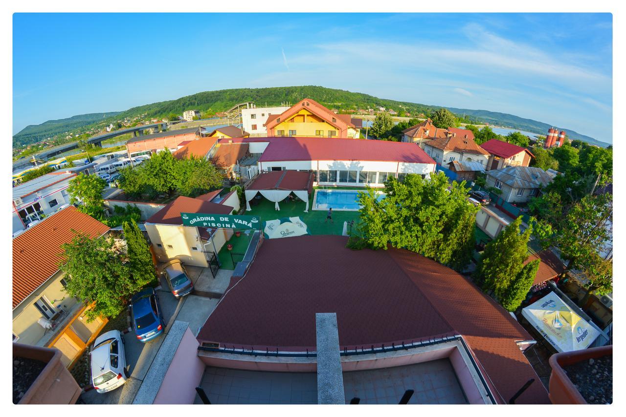 Hotel Pensiune Valentina Râmnicu Vâlcea Exteriér fotografie